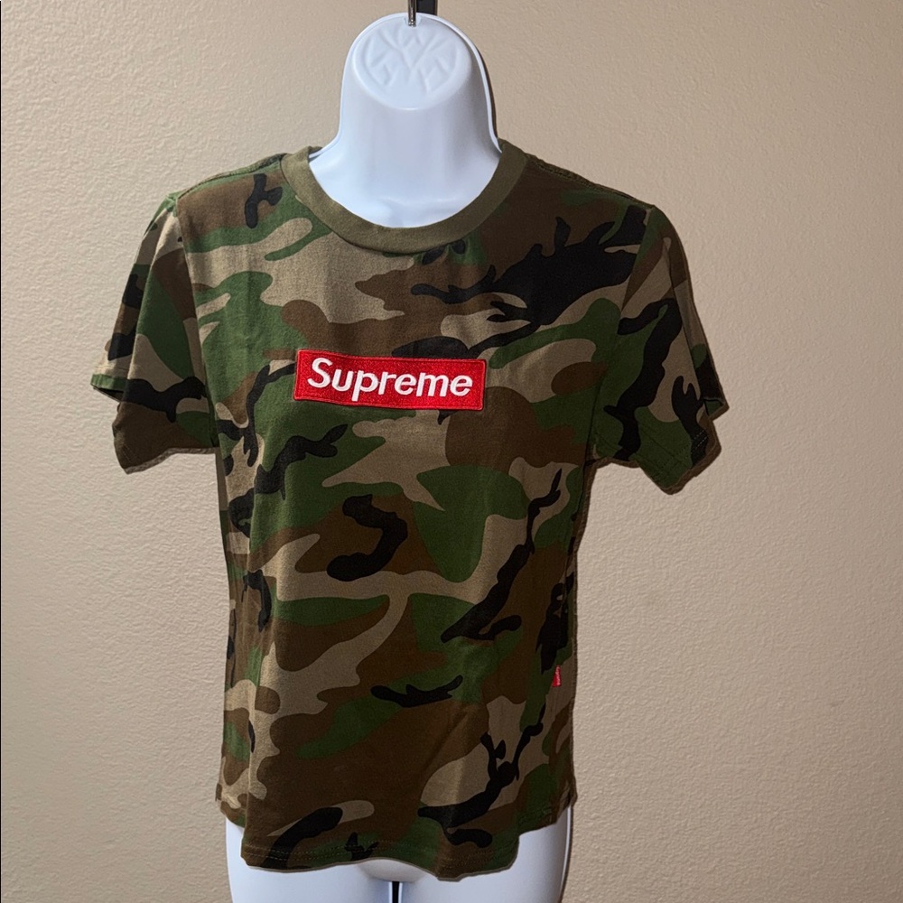 Supreme Made in Canada Green Camouflage Tee with Box Red Logo Women’s Size S